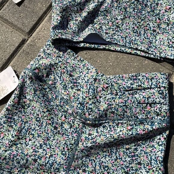 Sage Collective Set Sport Bra And Biker Short Floral Blue Static Ditsy NWT XS - Picture 11 of 13